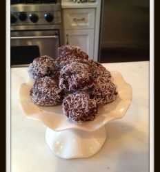 â€œRawâ€ Chocolate Nut Truffle Bites